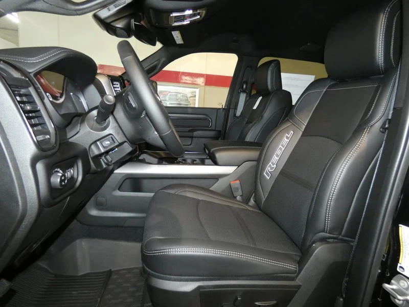 2025 Ram 2500 - Image 10 of 31