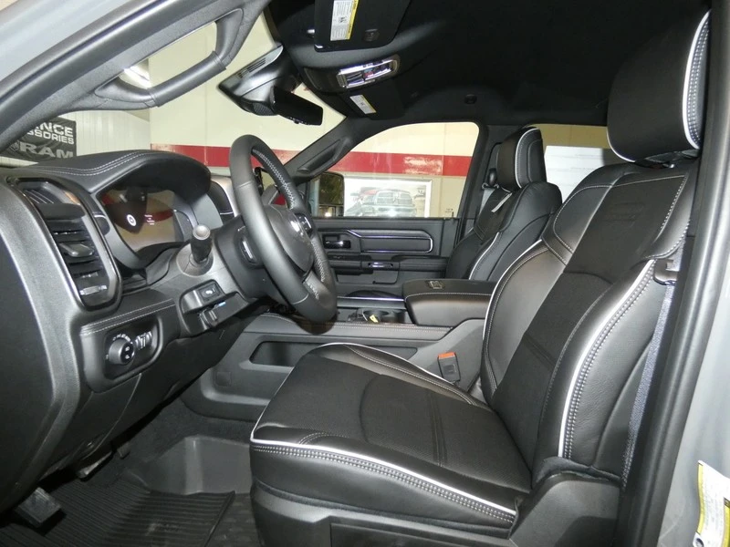 2025 Ram 2500 - Image 11 of 31