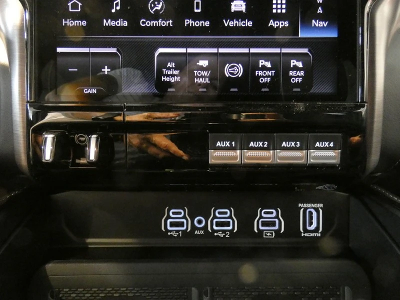 2025 Ram 2500 - Image 16 of 31