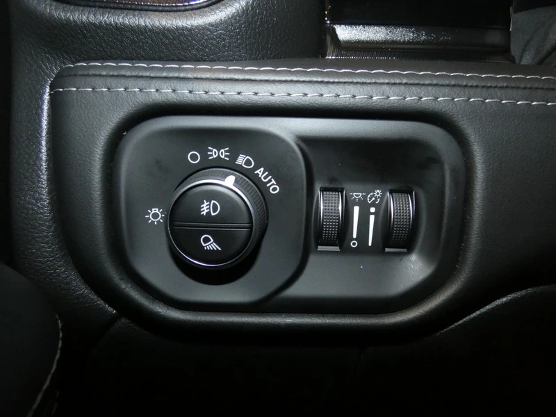 2025 Ram 2500 - Image 19 of 31