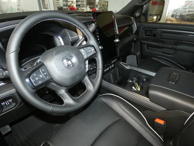 2025 Ram 2500 - Image 9 of 31
