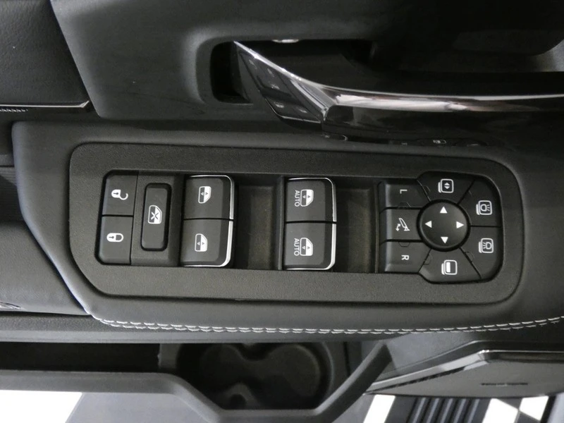 2025 Ram 2500 - Image 22 of 31