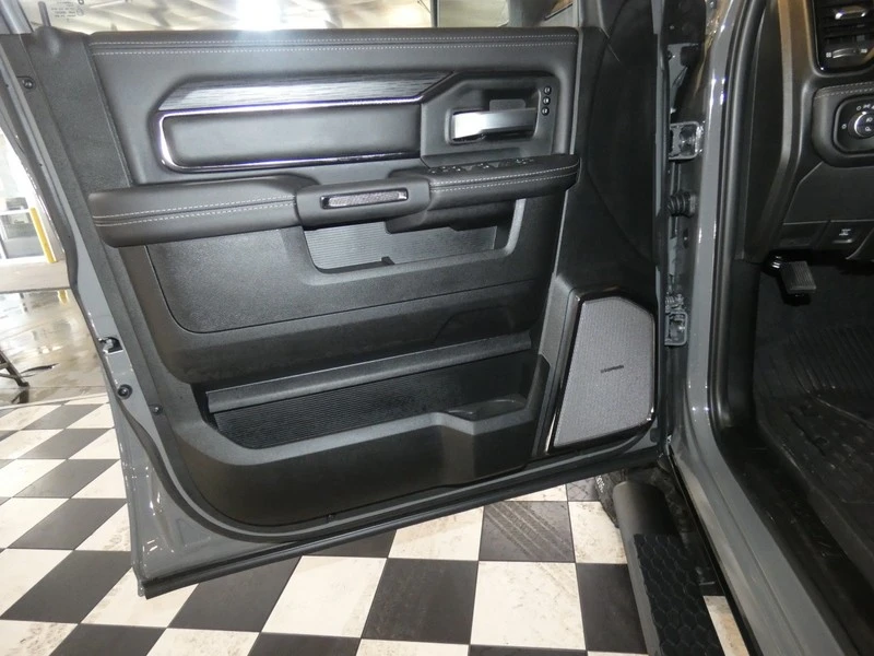 2025 Ram 2500 - Image 24 of 31