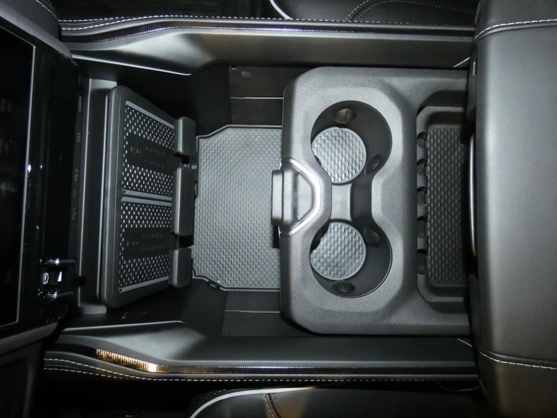 2025 Ram 2500 - Image 19 of 31