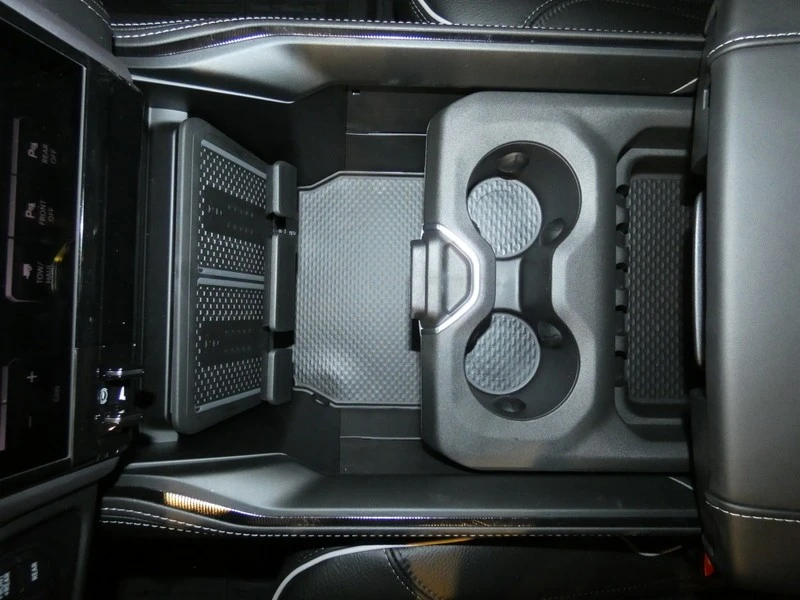 2025 Ram 2500 - Image 18 of 31