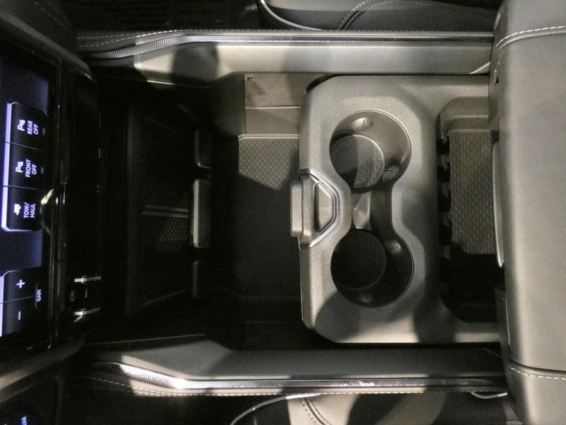 2025 Ram 2500 - Image 18 of 21