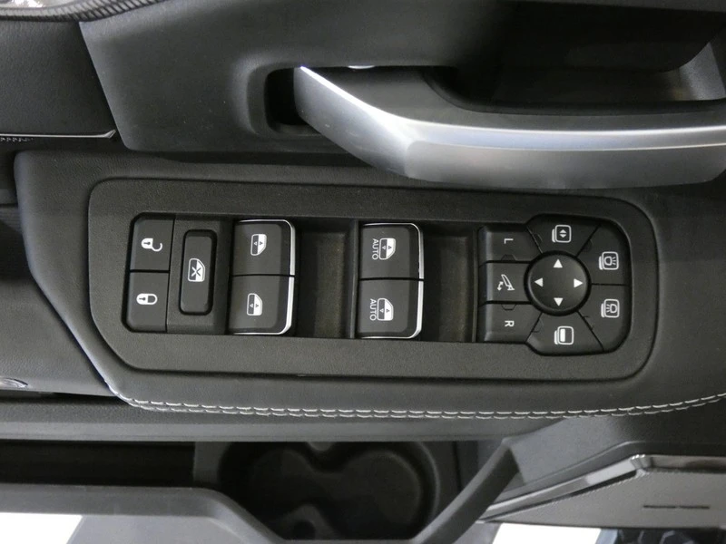 2025 Ram 2500 - Image 22 of 30