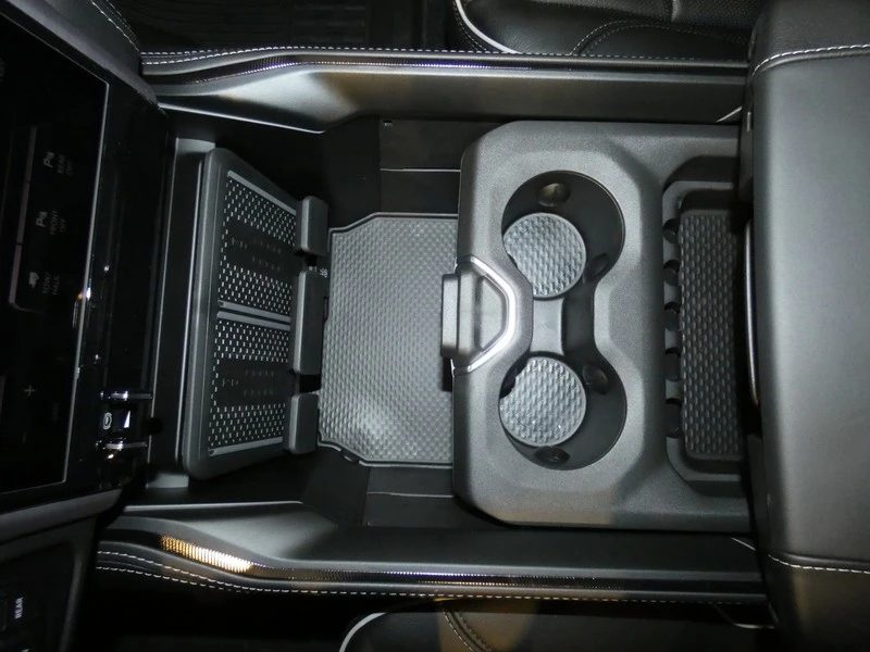 2025 Ram 2500 - Image 18 of 30
