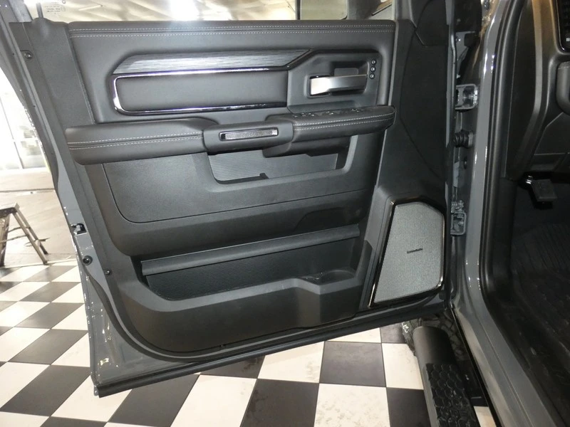2025 Ram 2500 - Image 23 of 30