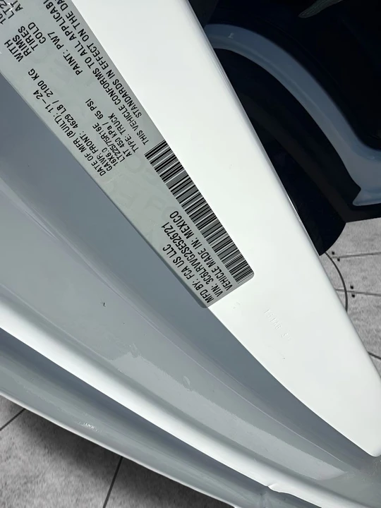 2025 Ram 2500 - Image 27 of 27