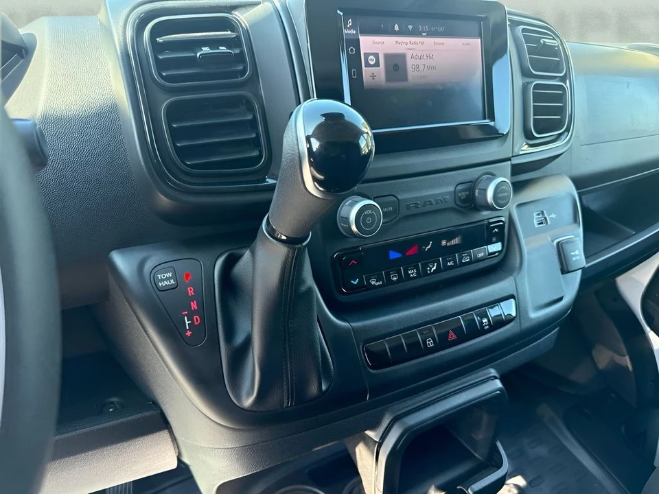 2025 Ram 2500 - Image 11 of 27