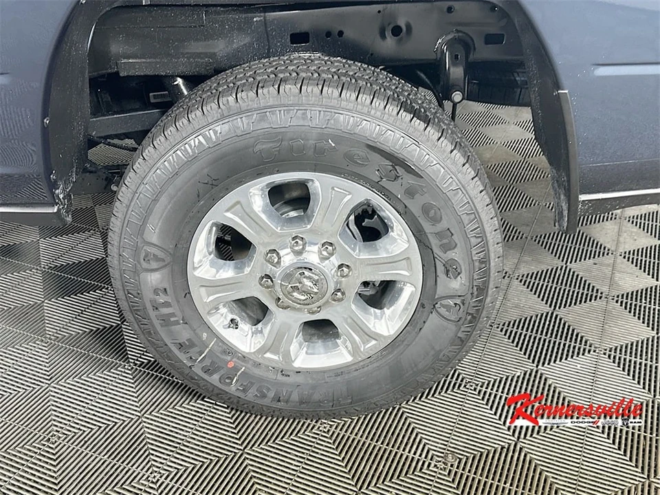 2025 Ram 2500 - Image 17 of 21