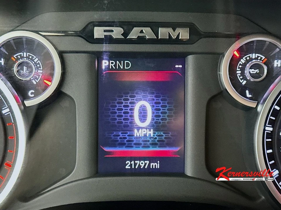 2025 Ram 2500 - Image 15 of 24
