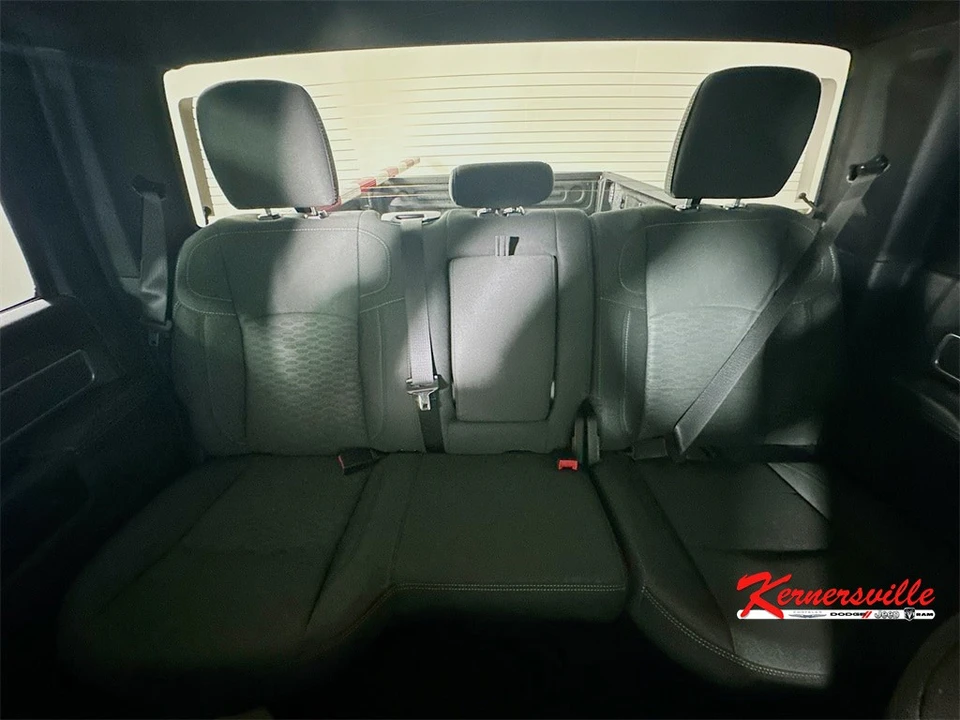 2025 Ram 2500 - Image 10 of 12