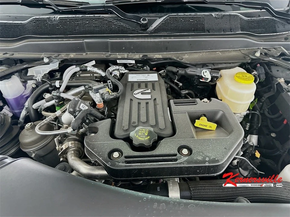 2025 Ram 2500 - Image 18 of 21