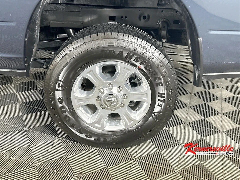 2025 Ram 2500 - Image 17 of 21