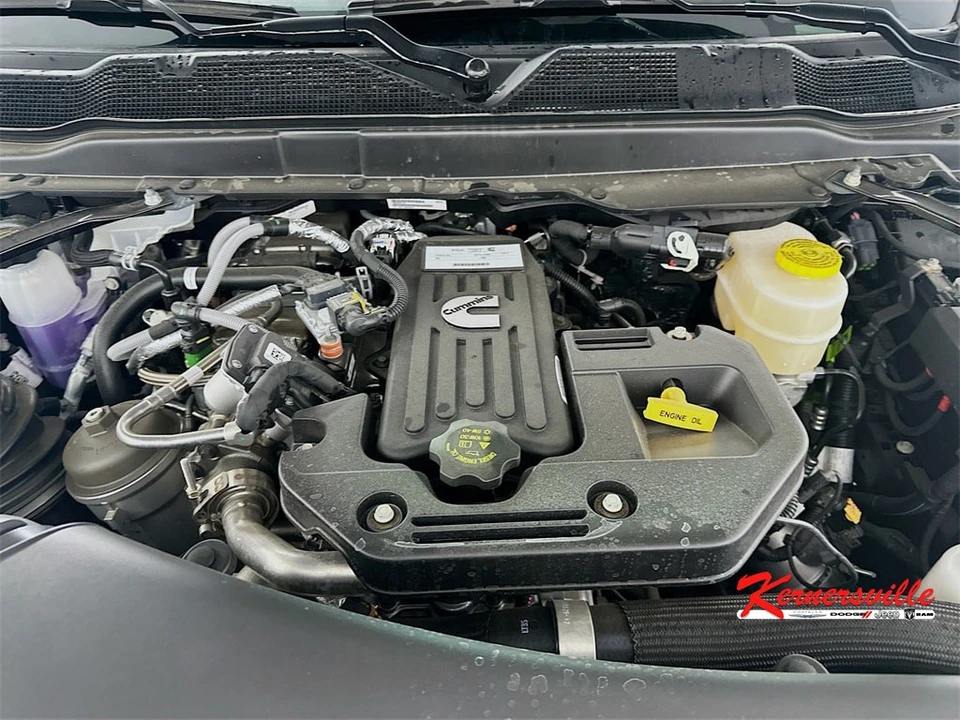 2025 Ram 2500 - Image 18 of 21
