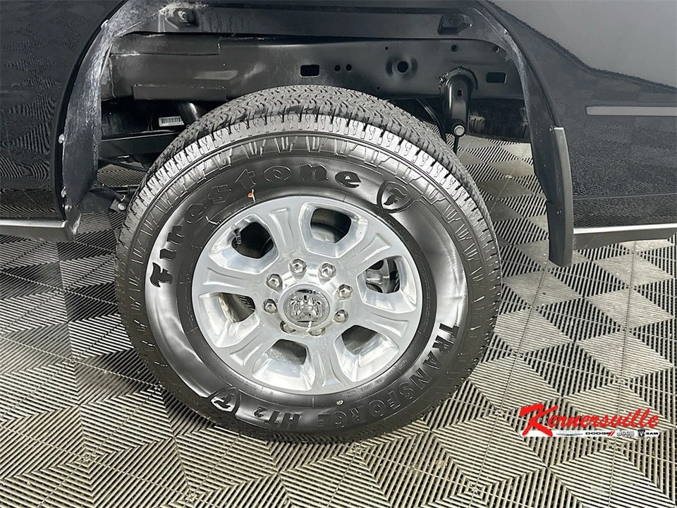 2025 Ram 2500 - Image 17 of 21