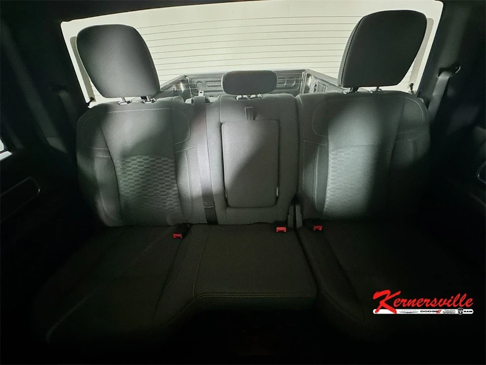 2025 Ram 2500 - Image 10 of 12