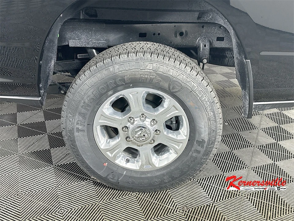 2025 Ram 2500 - Image 17 of 21