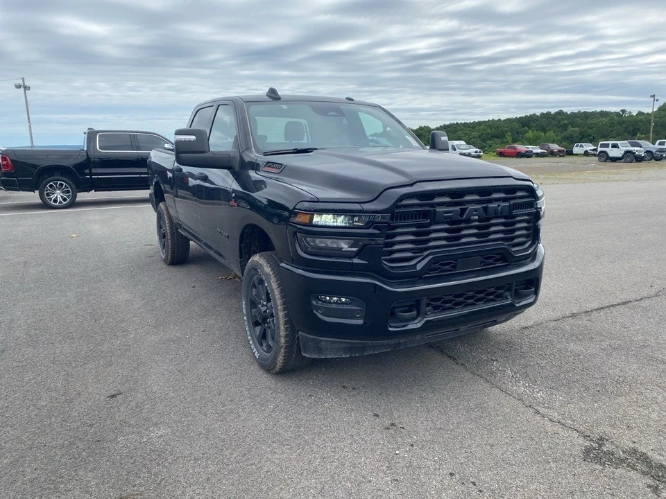 2025 Ram 2500 - Image 3 of 12