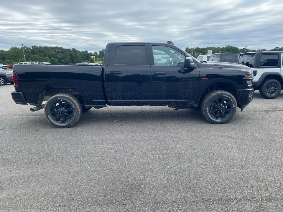 2025 Ram 2500 - Image 4 of 12
