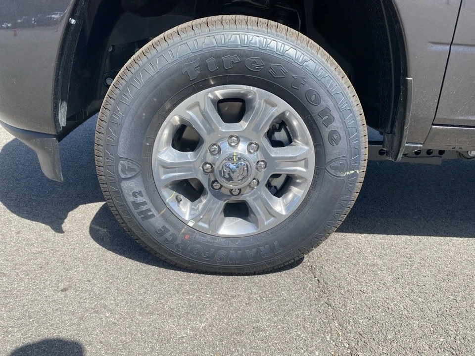 2025 Ram 2500 - Image 9 of 12