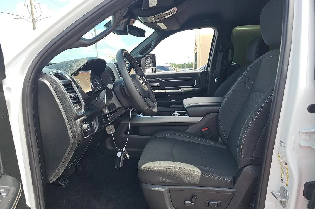 2025 Ram 2500 - Image 3 of 16