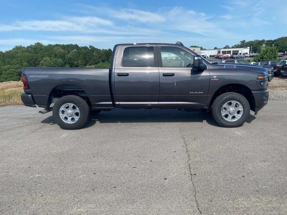 2025 Ram 2500 - Image 4 of 12