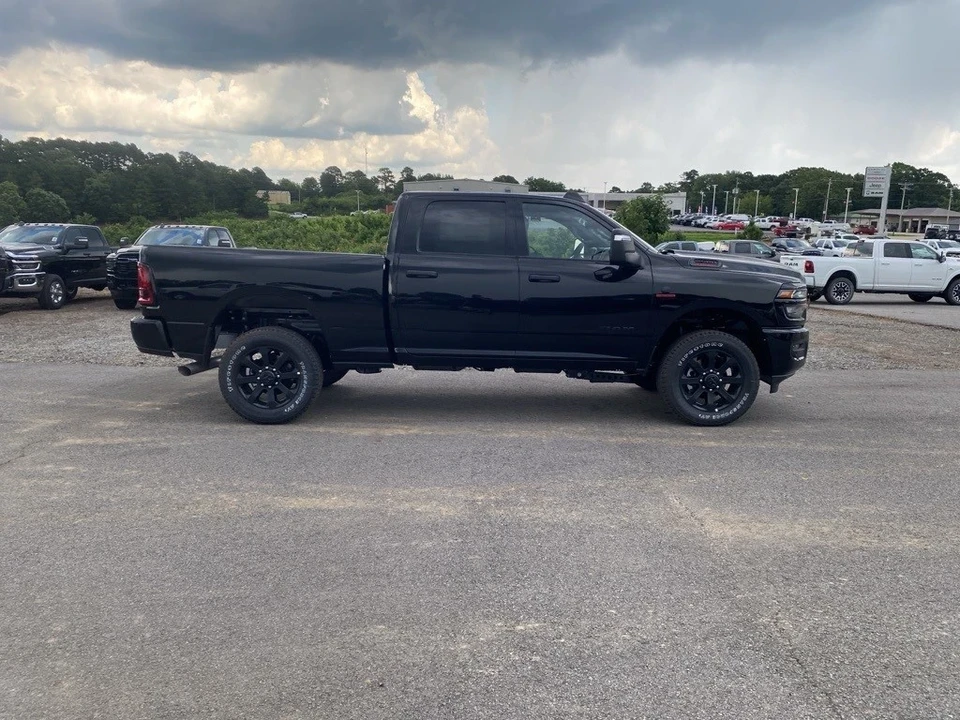 2025 Ram 2500 - Image 4 of 12