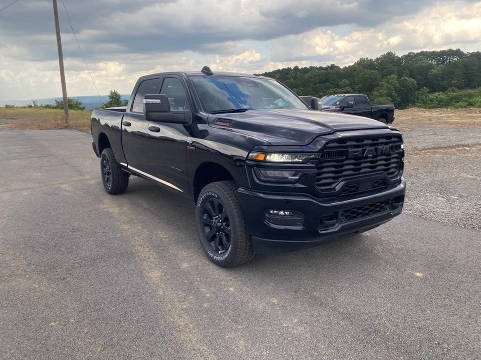 2025 Ram 2500 - Image 3 of 12