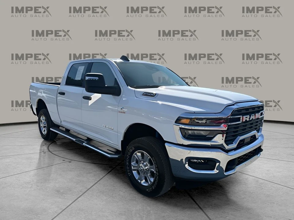 2025 Ram 2500 - Image 7 of 31