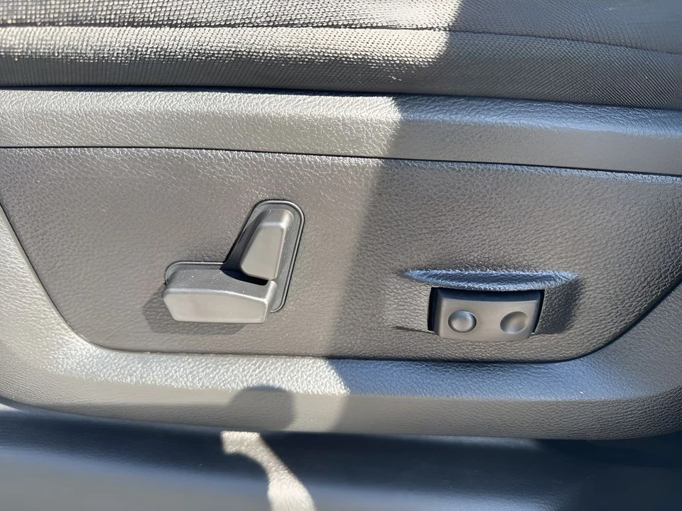 2025 Ram 2500 - Image 10 of 31