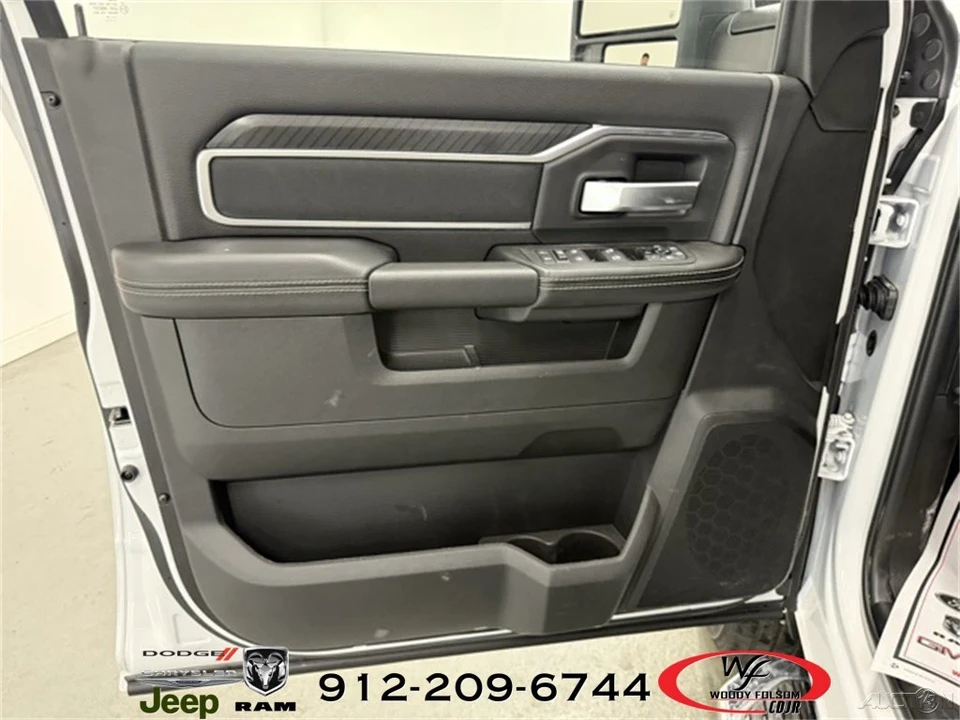 2025 Ram 2500 - Image 10 of 12