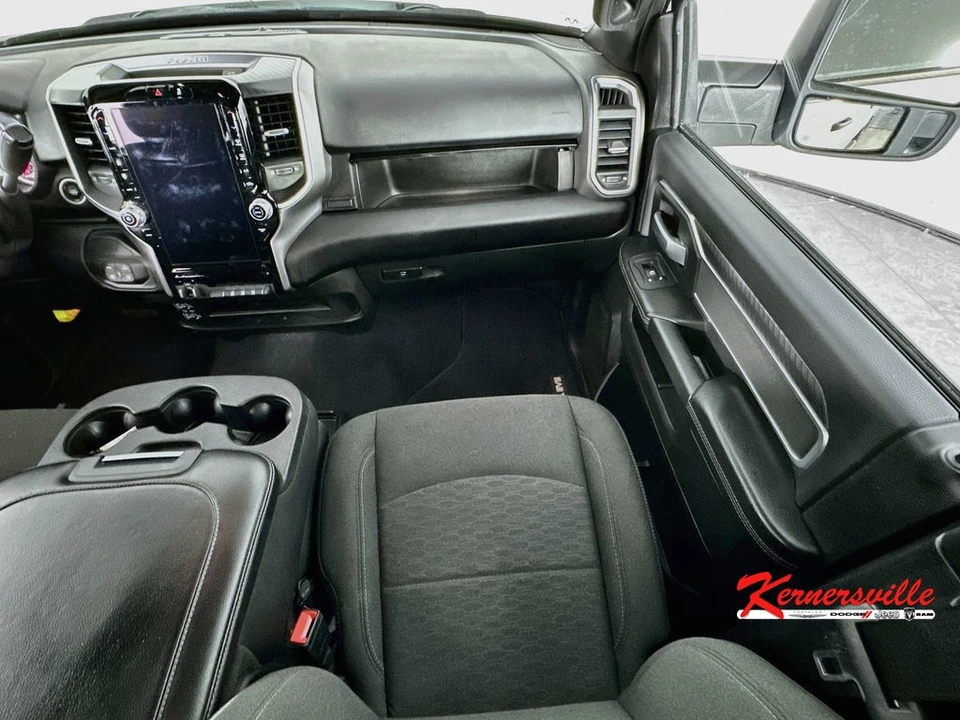 2025 Ram 2500 - Image 11 of 24