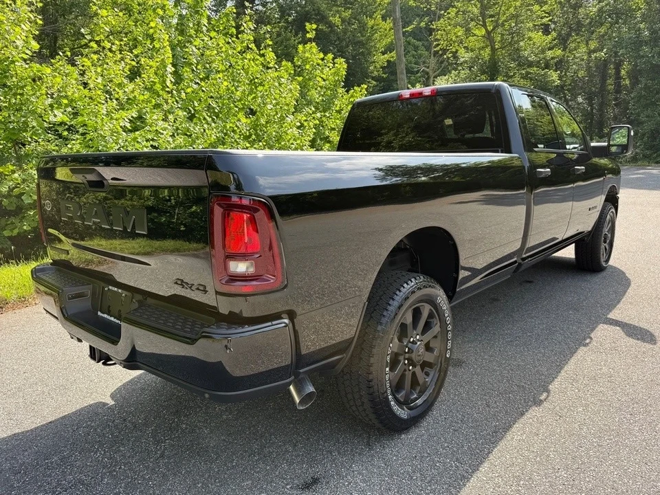 2025 Ram 2500 - Image 7 of 21