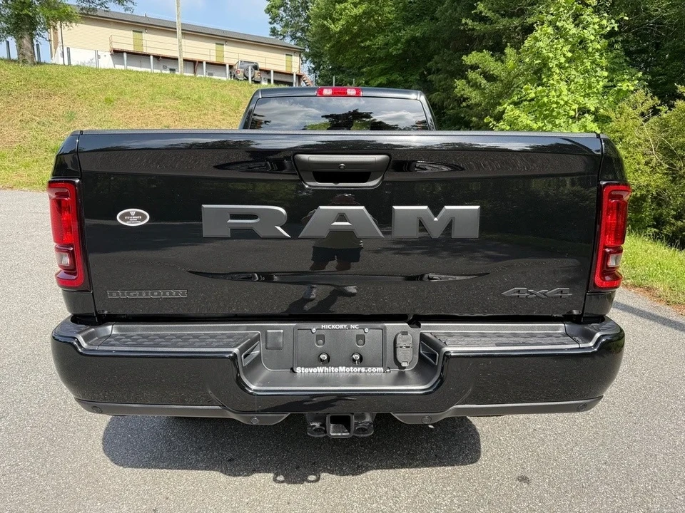 2025 Ram 2500 - Image 8 of 21