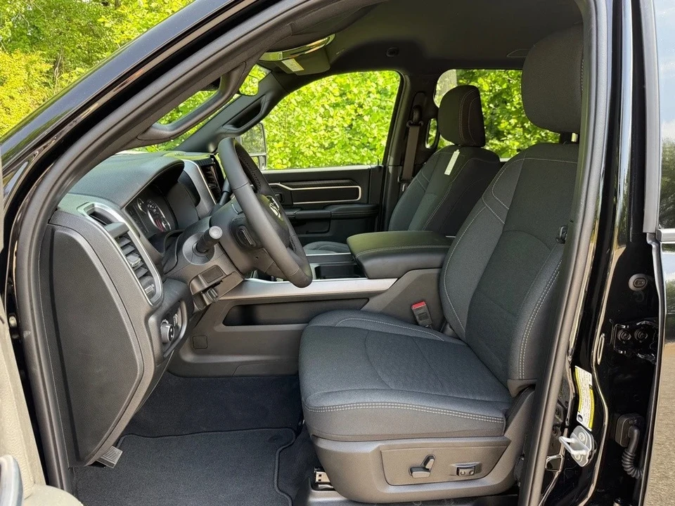 2025 Ram 2500 - Image 14 of 21