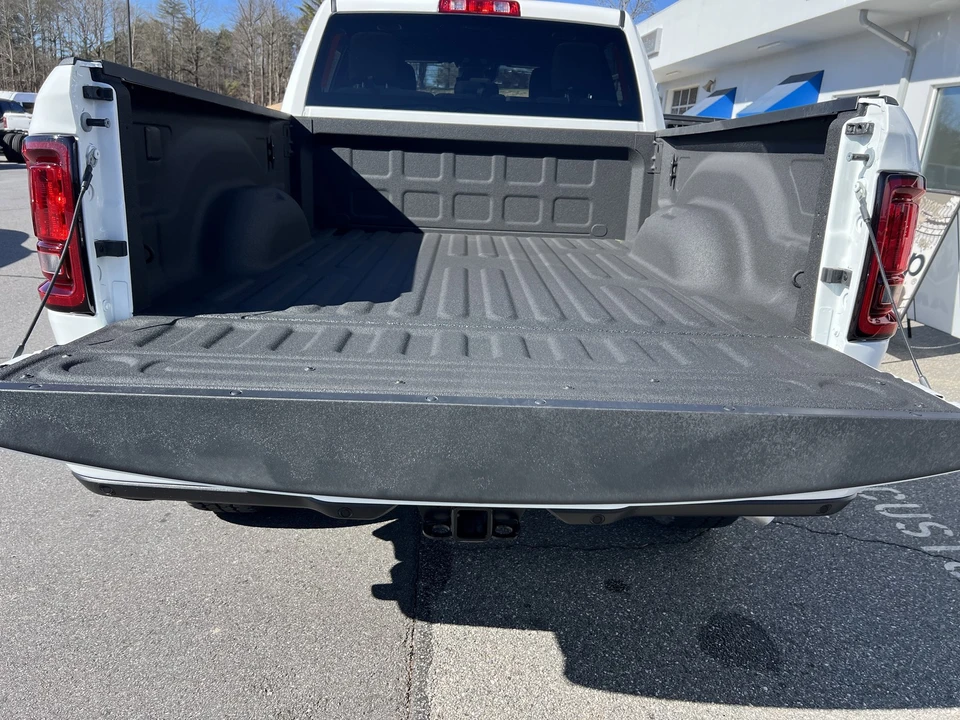 2025 Ram 2500 - Image 10 of 12