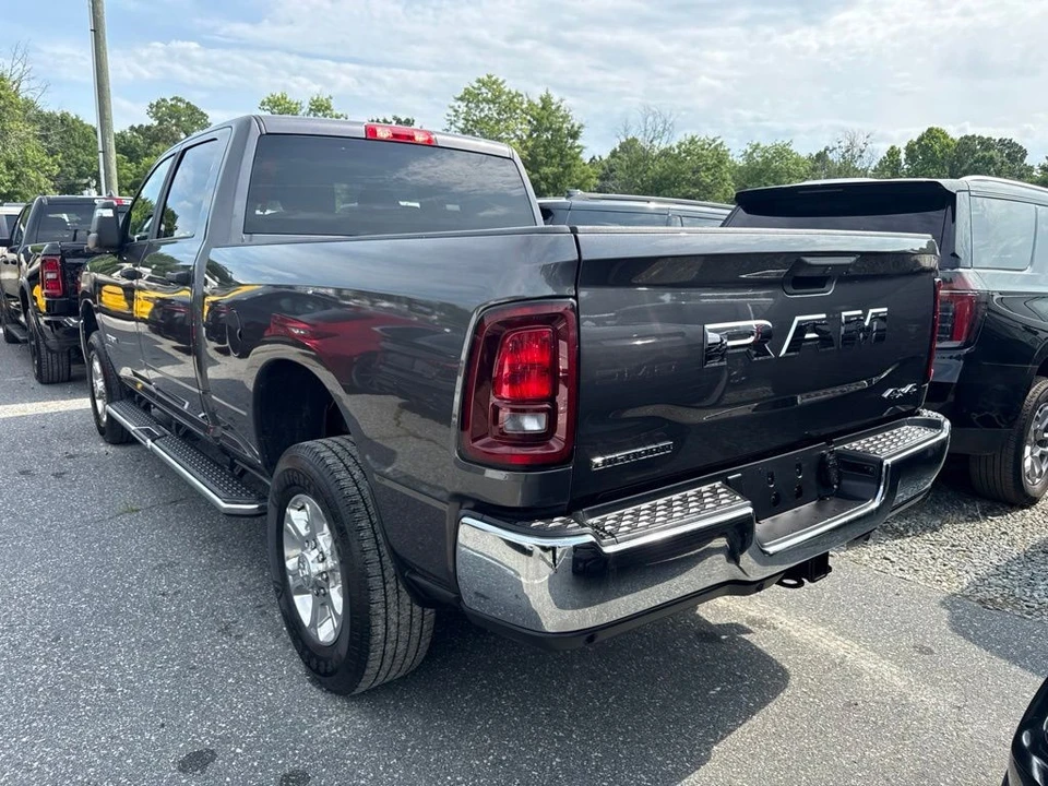 2025 Ram 2500 - Image 4 of 5