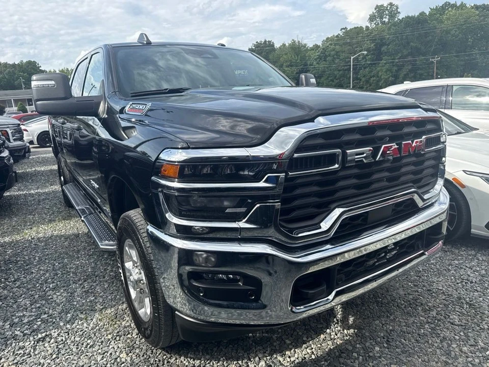 2025 Ram 2500 - Image 2 of 5