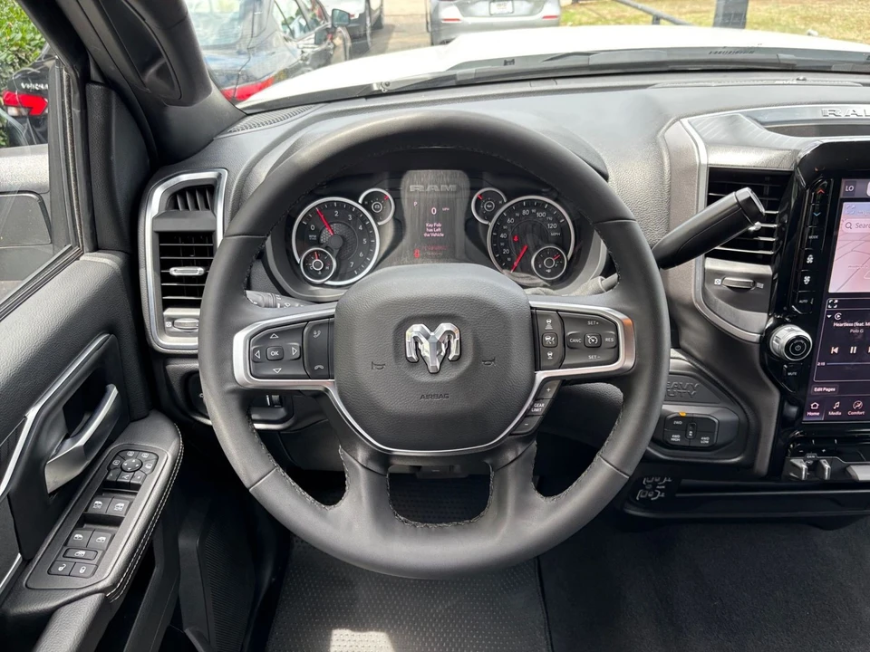 2025 Ram - Image 27 of 31