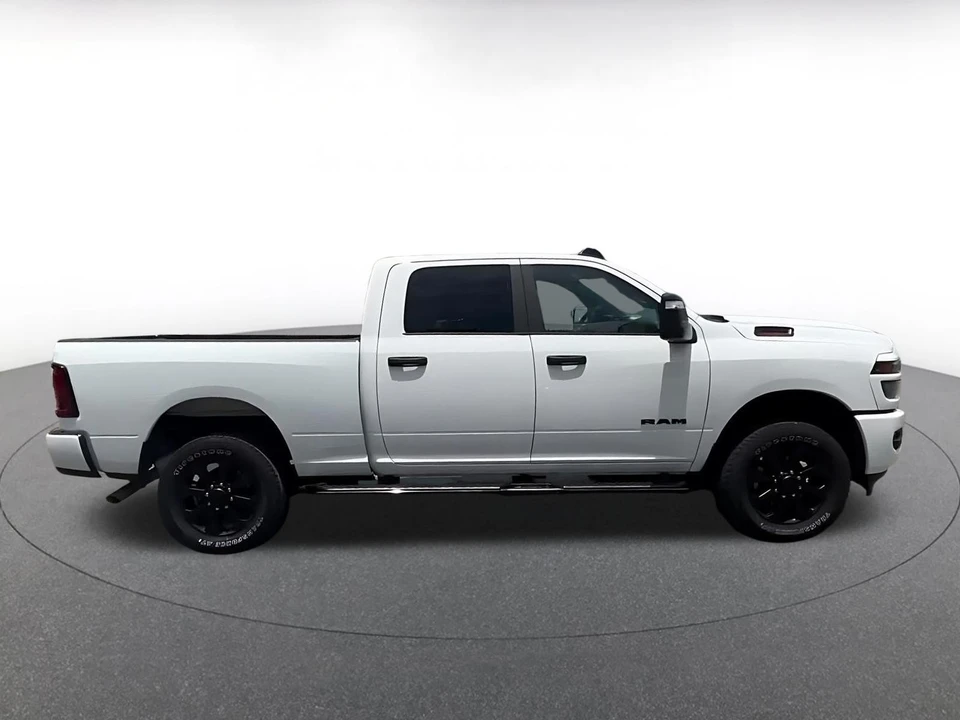 2025 Ram 2500 - Image 17 of 31