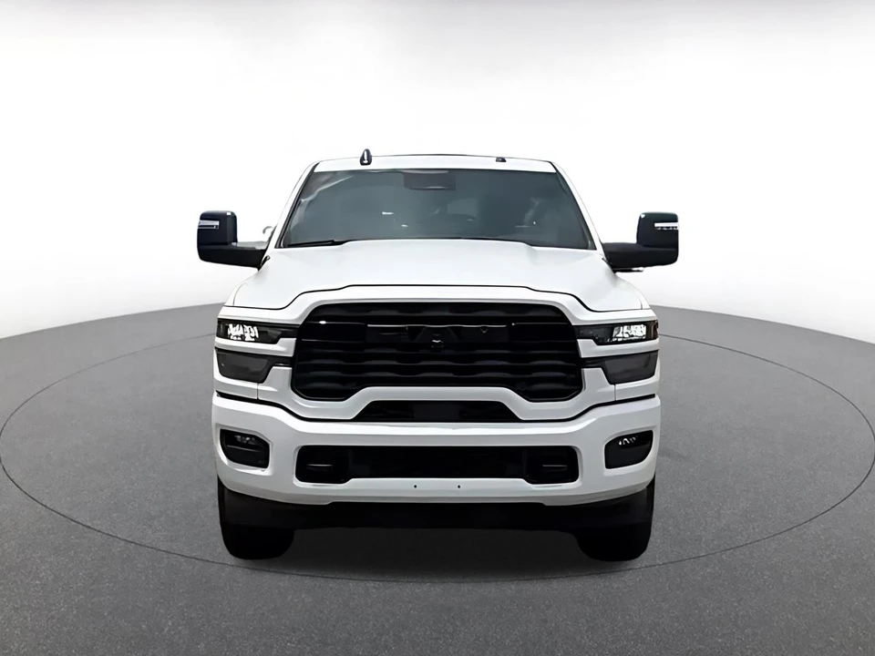2025 Ram - Image 4 of 31