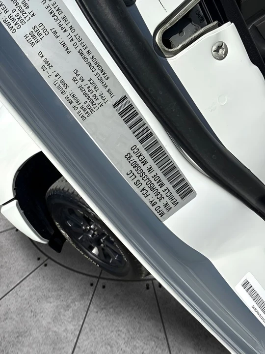 2025 Ram 2500 - Image 31 of 31