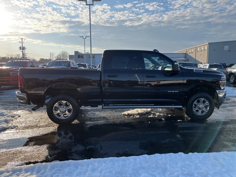 2025 Ram 2500 - Image 4 of 12