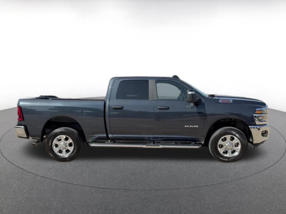 2025 Ram 2500 - Image 17 of 31