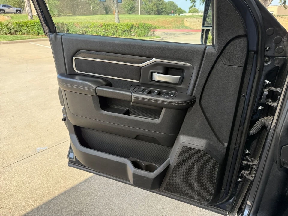 2025 Ram 2500 - Image 20 of 31