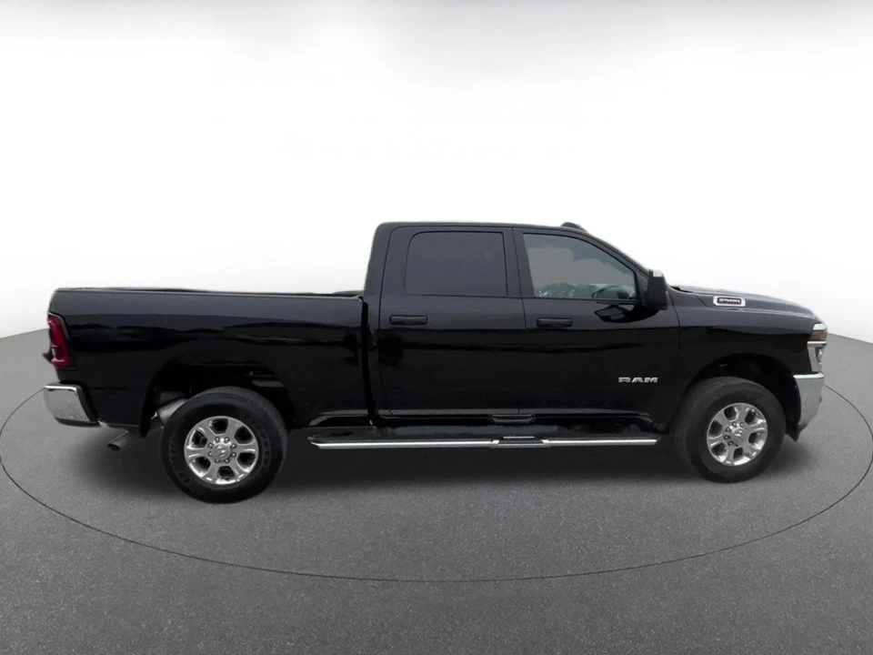 2025 Ram 2500 - Image 18 of 31