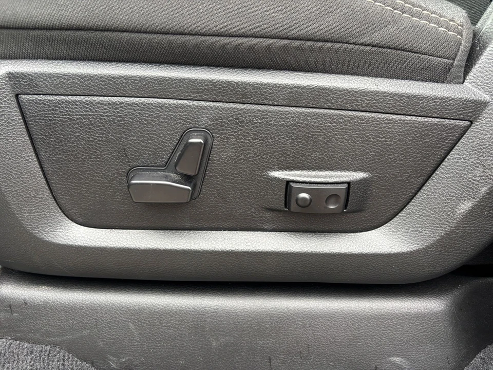 2025 Ram 2500 - Image 25 of 31